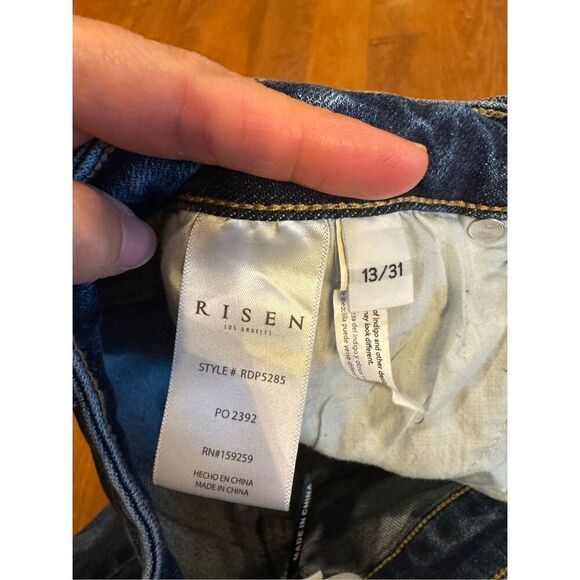 Woman’s Risen Jeans size 31 waist high rise - Picture 4 of 5